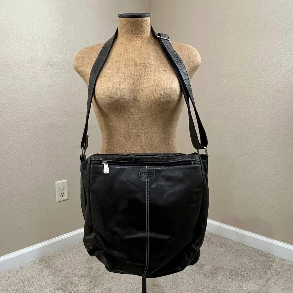 Fossil Leather Messenger LapTop Bag Gray Briefcase Travel Carrying School Carry